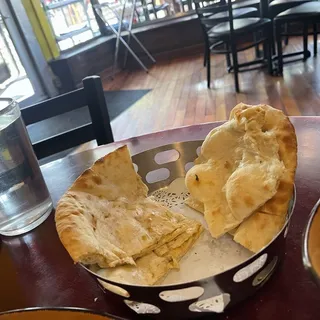 Chilly Cheese Naan