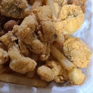 a tray of fried food