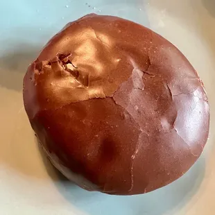 Chocolate top and creme filled