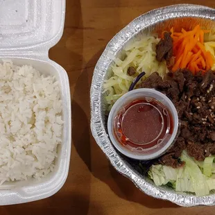 Bibimbap with beef and rice