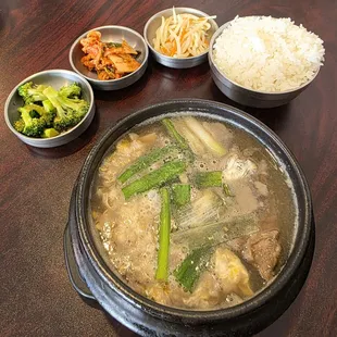 Galbitang (beef rib soup) with rice &amp; banchan