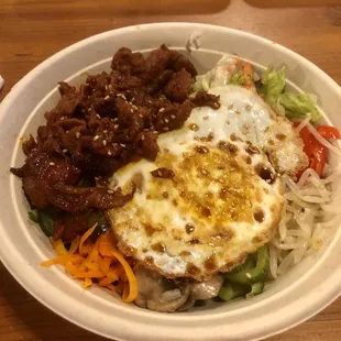 Spicy pork Bibimbap with brown rice, veggies and house sauce