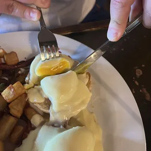 Eggs Benedict