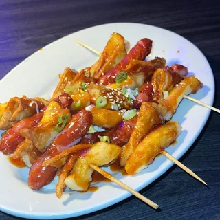 So-Dduk So-Dduk (Fried Rice Cake Skewers)