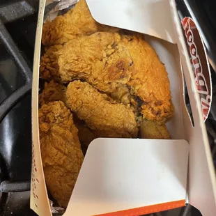 chicken wings, fried chicken wings, poultry, bbq chicken, chicken, chicken wings and fried chicken, food, bbq wings, fried chicken