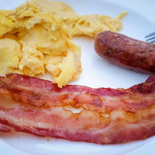 over cooked &amp; soggy bacon, eggs, and chicken sausage