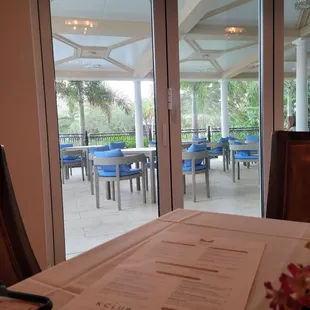 Great view and great food here!!