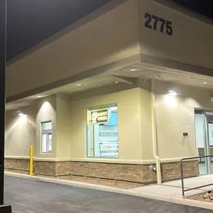 Still has a drive through