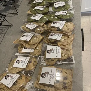 Packaging and sampling out more cookies