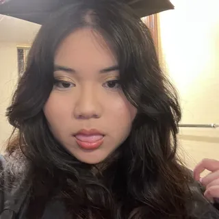 Layla E.