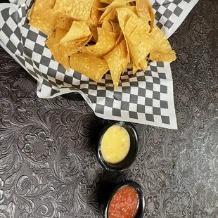 Chips and salsa