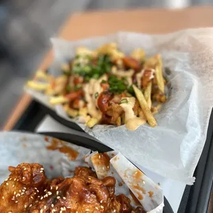 chicken wings and fried chicken, fried chicken, food, bbq chicken, chicken wings, bbq wings, poultry, fried chicken wings, chicken