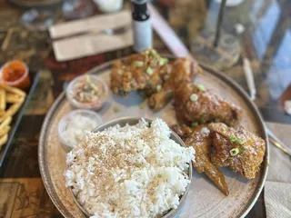 LaVui Vietnamese Restaurant