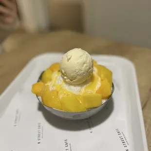 Mango bingsu