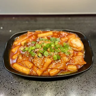 Spicy Stir-Fried Rice Cakes