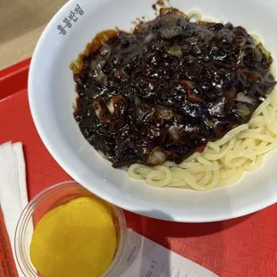 Jjangmyeon with radish