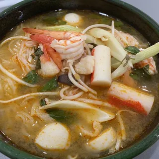 51. Legend Combination Seafood Sour Soup