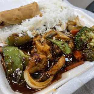 L19 Szechuan chicken with spring roll - the best thing I've ever ordered here!