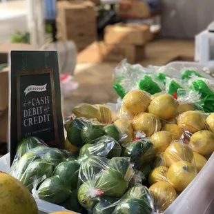 Ka Makana Ali'i Farmers Market