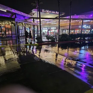 @Ka Makana Ali'i; 1/24/2024. Hubby David drove out here, 4 a change of Scenery &amp; Dinner I'm sure.LOL! So bummed, Da No'eau Store was Closed!