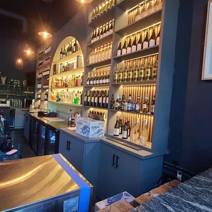 Sitting at the rail for Happy Hour:)