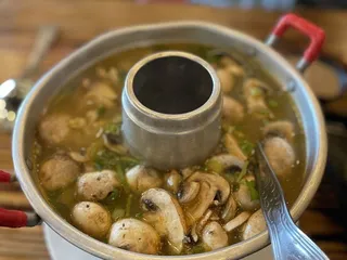 Lemongrass by Sip Saam Thai