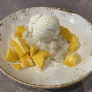 Sweet Sticky Rice with Mango