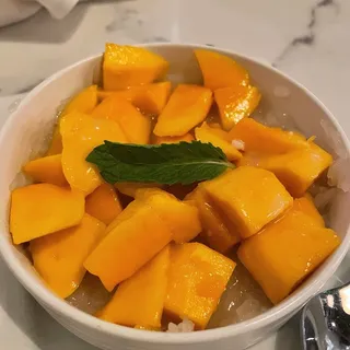 Green Tea Mango Sticky Rice