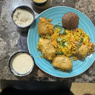 Delicious leftovers for lunch and there's still a bunch left too!!