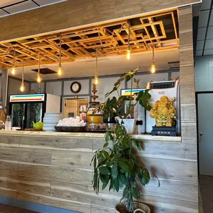 Looks clean and friendly.