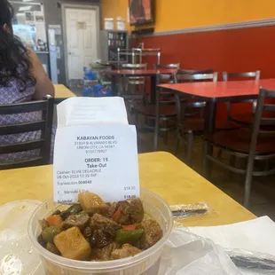 Menudo (18). Flatscreen on right wall.