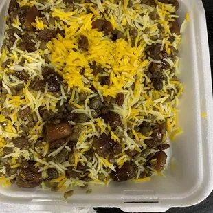 Adas polo( lentils rice w dates and raisin)