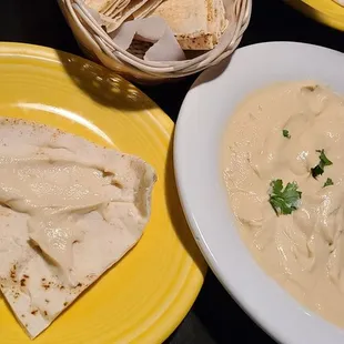 Hummus with pita
