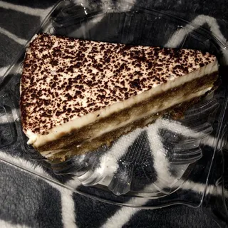 Tiramisu Cake