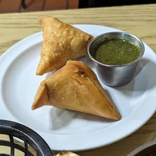 2 Piece Vegetable Samosa