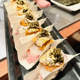 Toro Uni Hotate Hand Roll