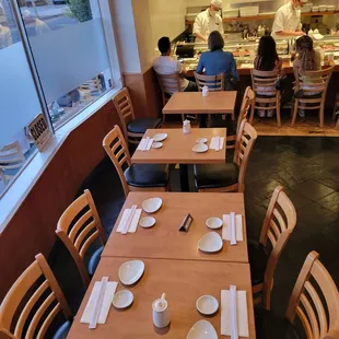 The manager here is pretty bad.  Won&apos;t sit people w 6 empty tables and keeps a long line for no reason.  Mediocre food and bad seevice
