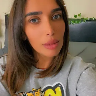 Dina F.