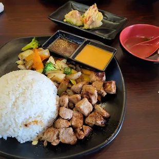 Steak hibachi, clear soup, "Monkey Brain" appetizer
