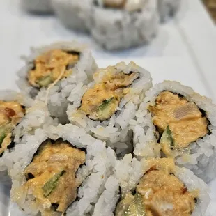 Scallop roll &amp; spicy albacore roll