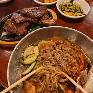 Bim bim nang myun + beef kalbi