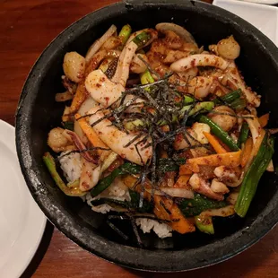 Seafood bi bim bap