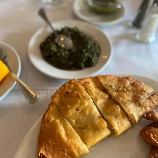 a plate of afghan food
