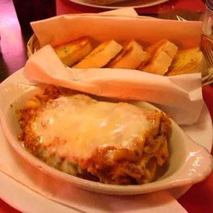 the baked lasagna is very good!