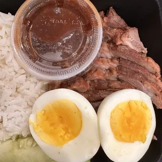 K4 Kao Moo Daeng (Red BBQ Pork and Rice)