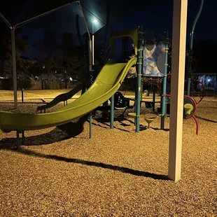 Play structure jungle gym