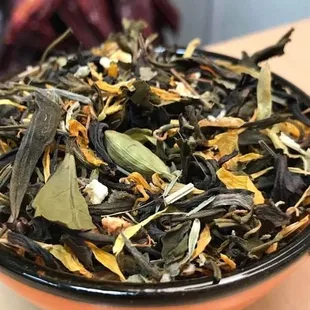 Santa Fe Sunset Blend reflects the enchanted ethereal earth tones of the enamoring landscapes and multicultural communities of New Mexico.