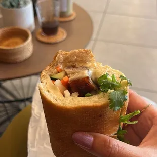 Crispy pork banh mi (sandwich)