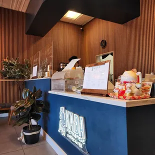 sushi and sashimi, interior