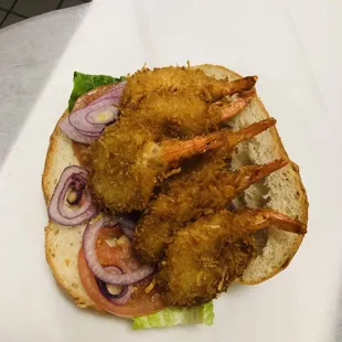 CRIPSY CHRIMP POBOY